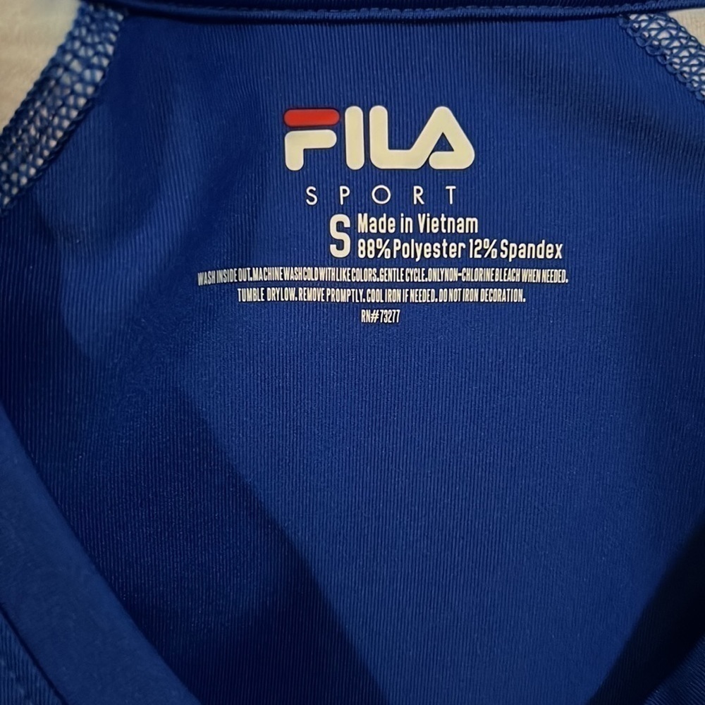 FILA fitted active tee blue size small - Picture 3 of 4
